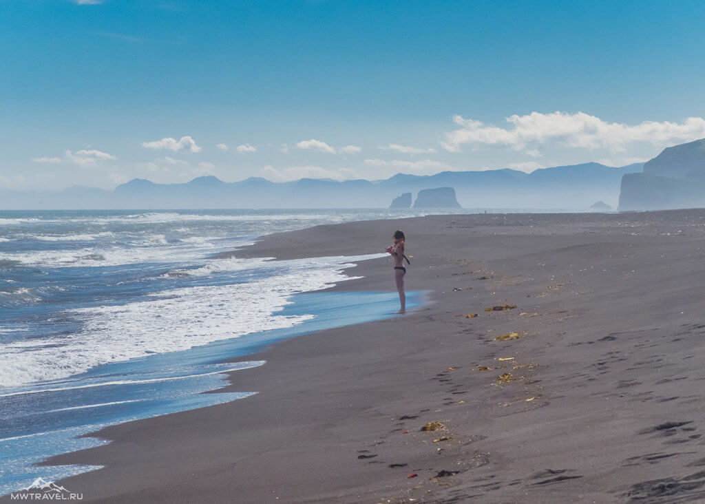 халактырский пляж тихий океан в походе по камчатке
