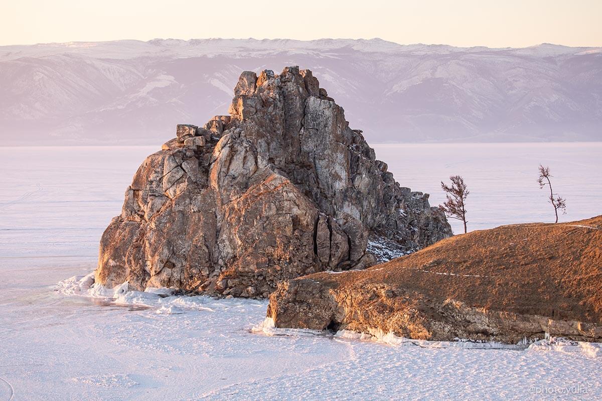 Тур на Байкал зимой